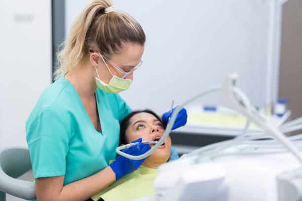 Best Emergency Tooth Extraction in Essex Village, CT
